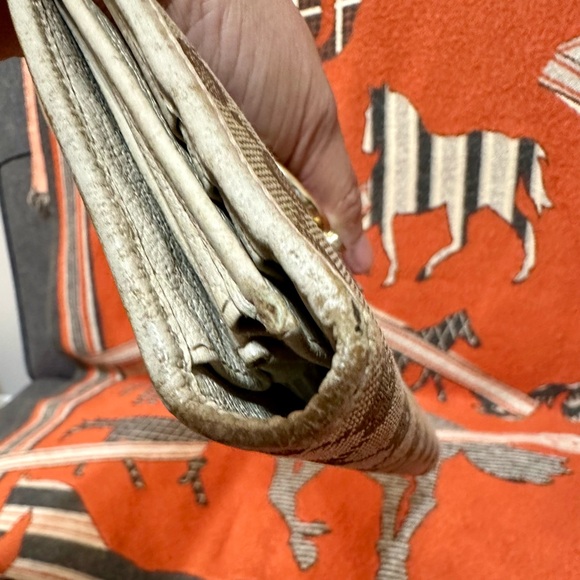 GUCCI ❤️🌟 GG MONOGRAM LONG WALLET ⭐️ - Picture 3 of 9